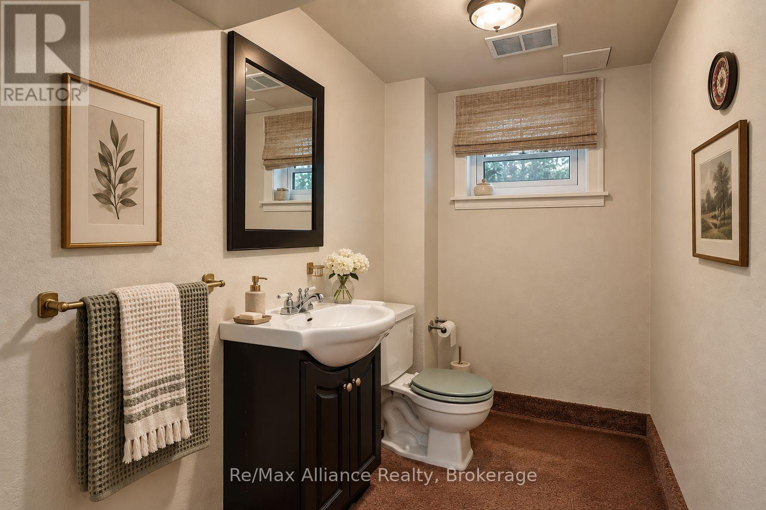 410 THE KINGSWAY - 29