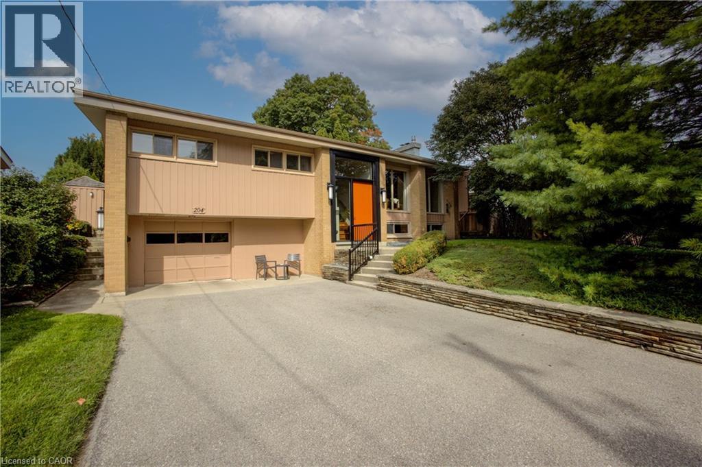 204 MANCHESTER Road — photo 3