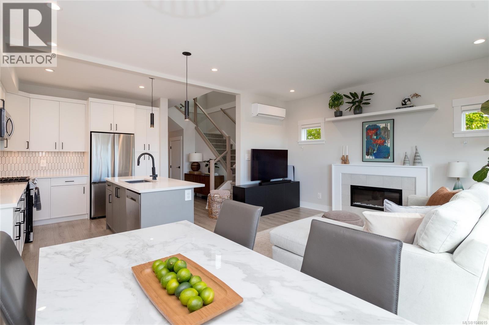 1123 Moonstone Loop - 14