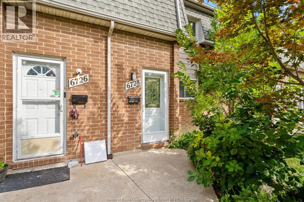 #15 6728 ROSE-VILLE GARDEN DRIVE - 3