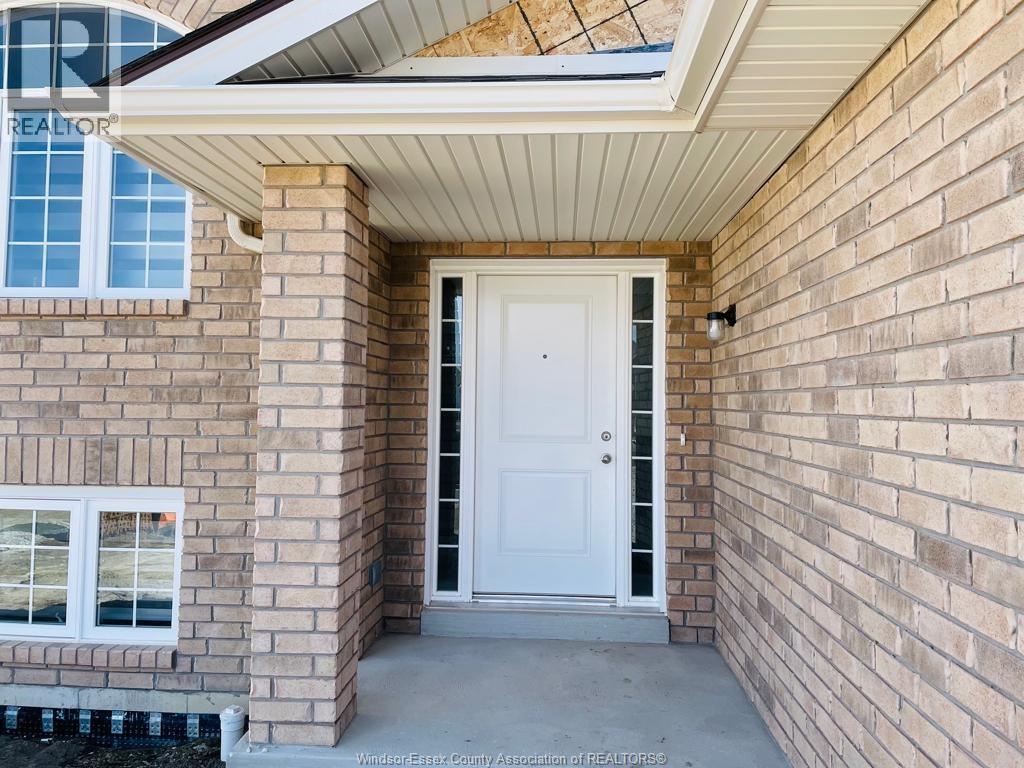 393 MULBERRY LANE, Lakeshore — photo 2