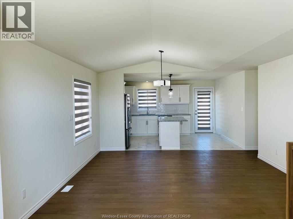 393 MULBERRY LANE, Lakeshore — photo 5
