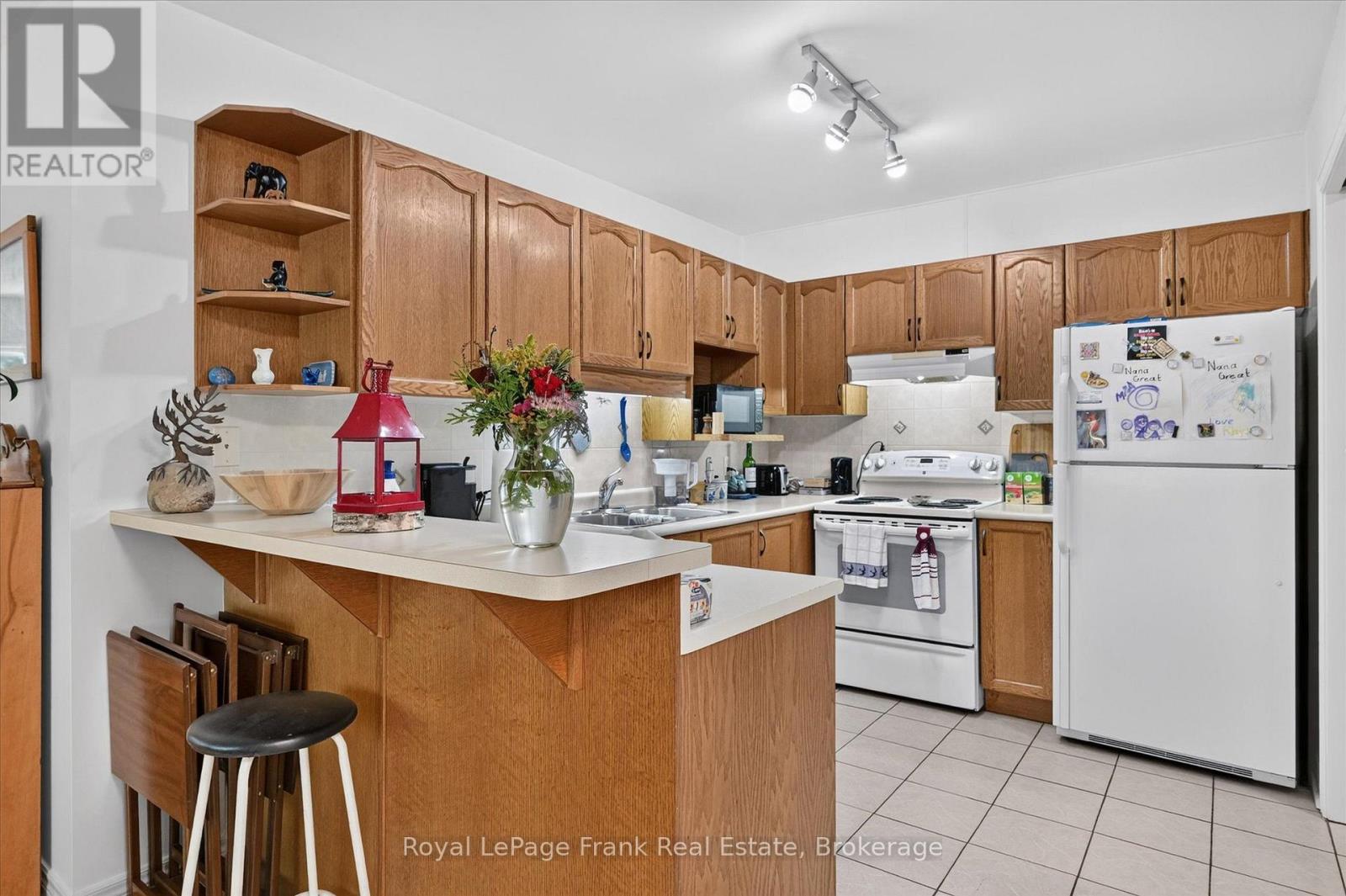 22 CHARLES COURT, Selwyn — photo 5
