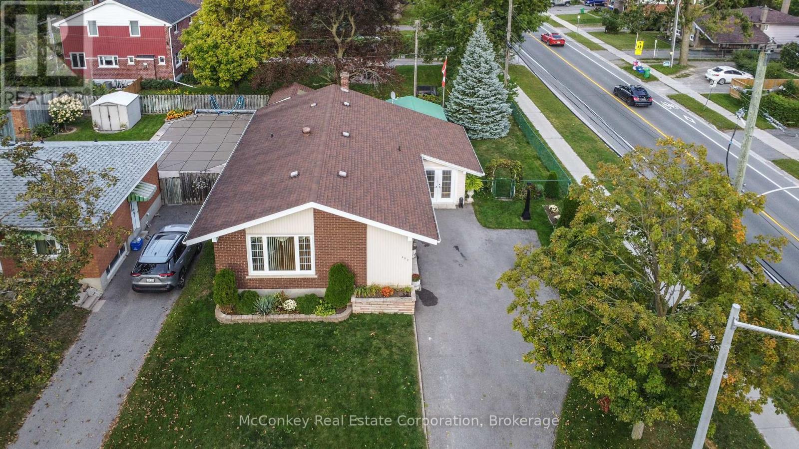 492 ROBERT ROAD - 2