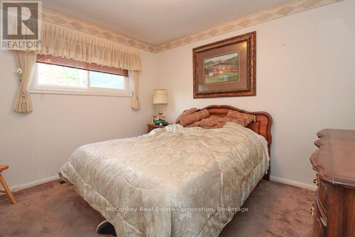492 ROBERT ROAD - 33