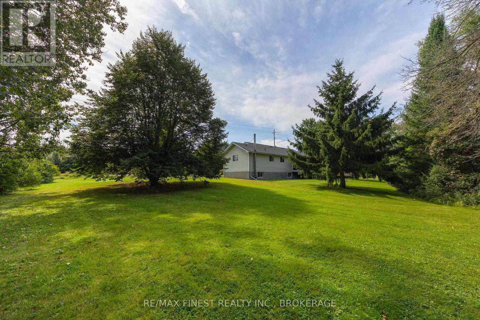 995 BRIDGE STREET W - Image 45
