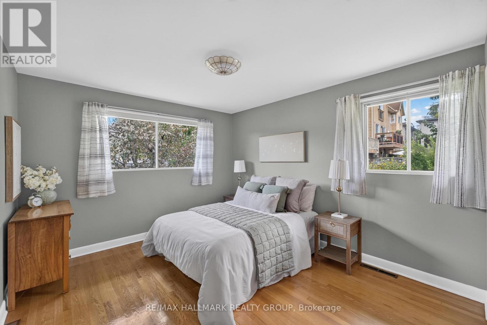 3 Bed, 2 Bath House for Sale in Ottawa – 811 IROQUOIS ROAD, Ottawa – MLS# X13760050 - Image 16