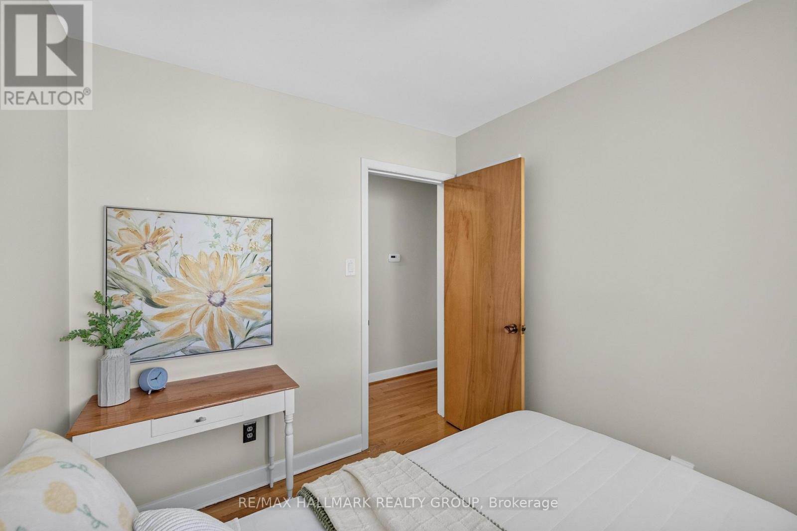3 Bed, 2 Bath House for Sale in Ottawa – 811 IROQUOIS ROAD, Ottawa – MLS# X13760050 - Image 21