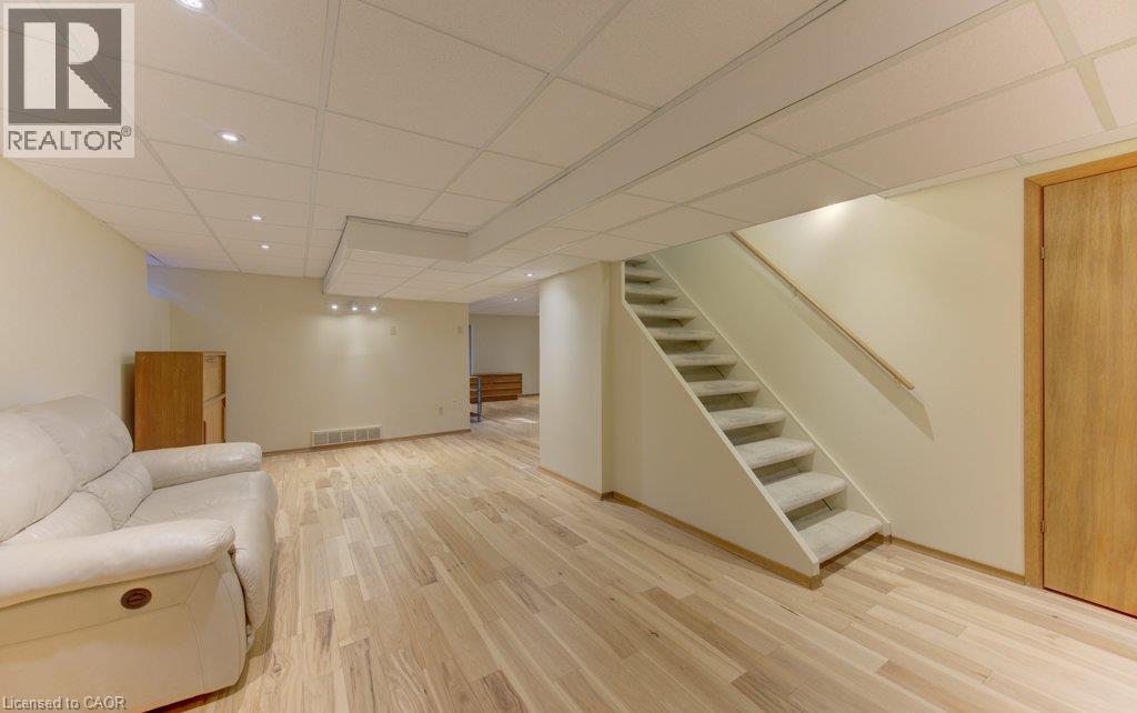 238 MCGARRY Drive - Image 26