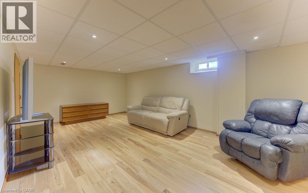 238 MCGARRY Drive - Image 32