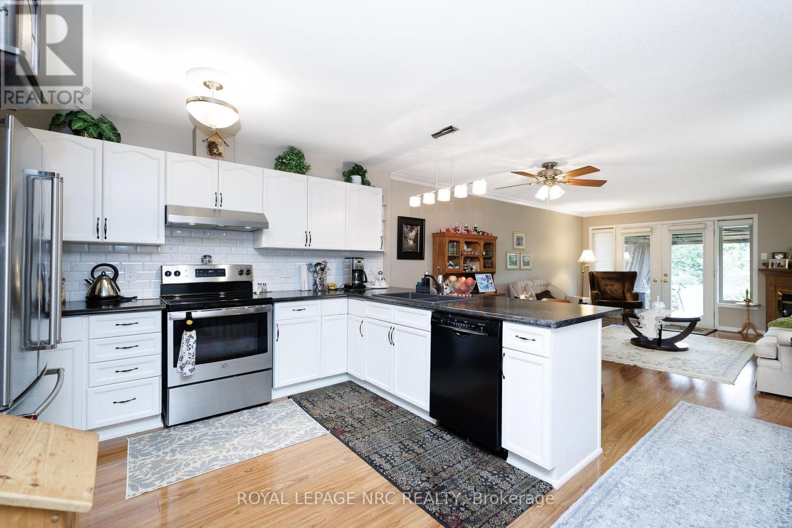178 BECKETT CRESCENT - 11