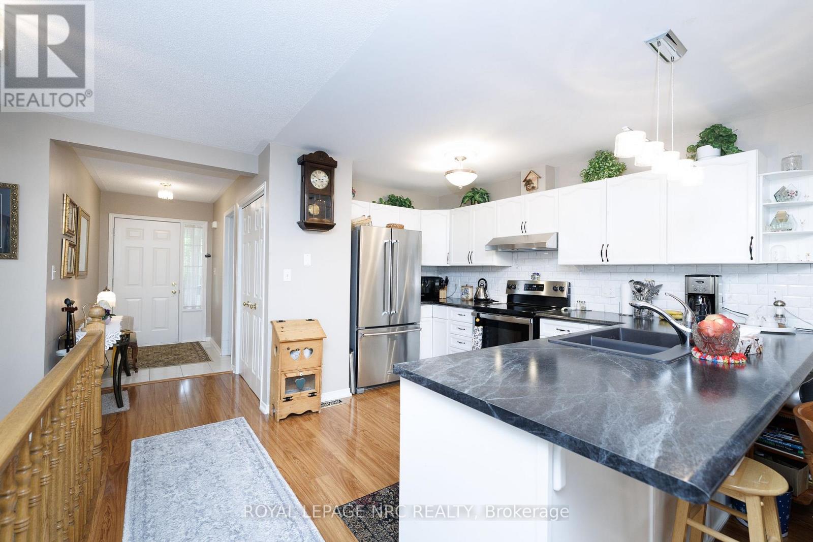 178 BECKETT CRESCENT - 13