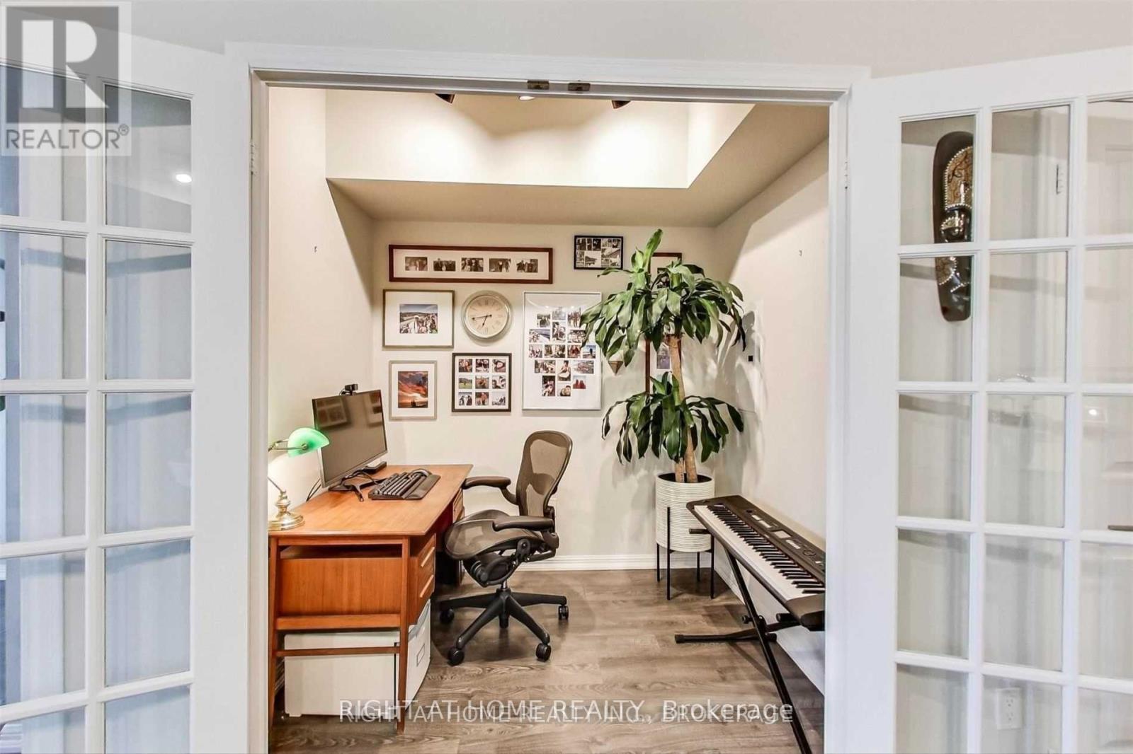 #2401 75 EAST LIBERTY STREET - 7