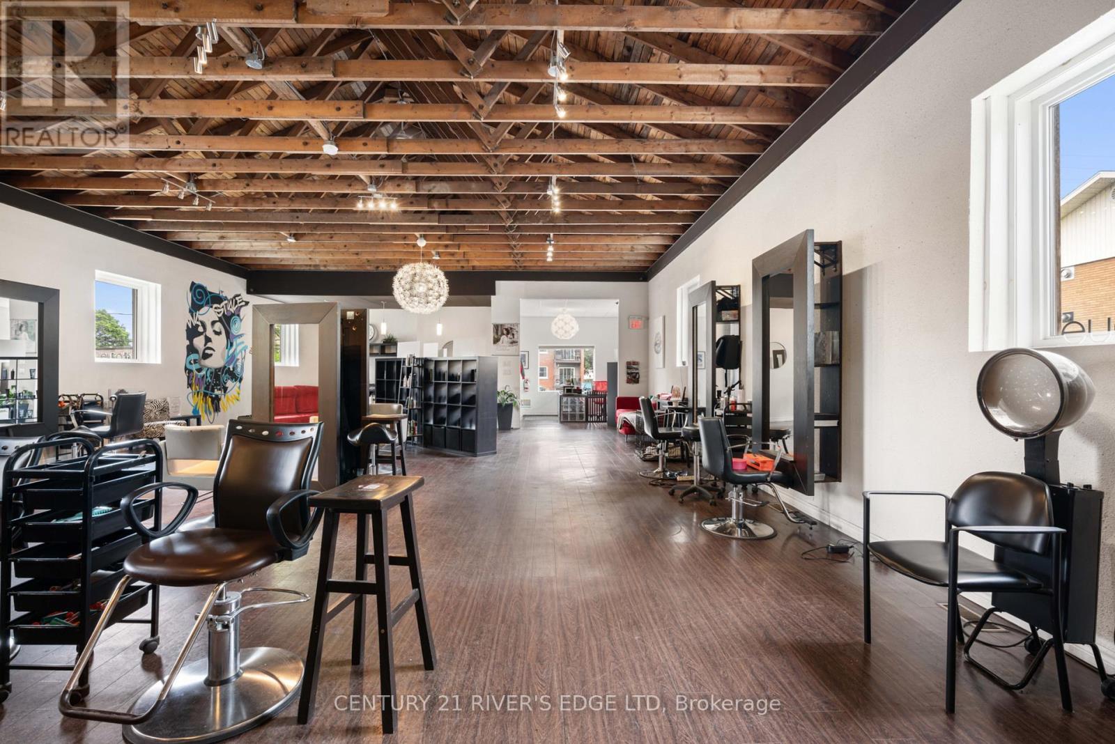 4 Schofield Avenue — photo 15