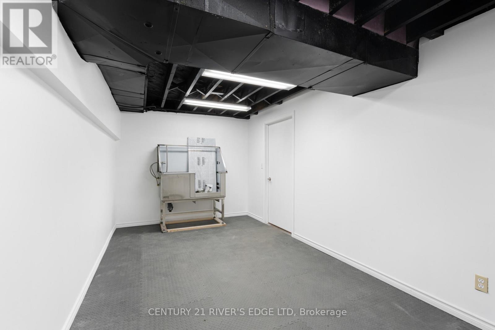 4 Schofield Avenue — photo 31