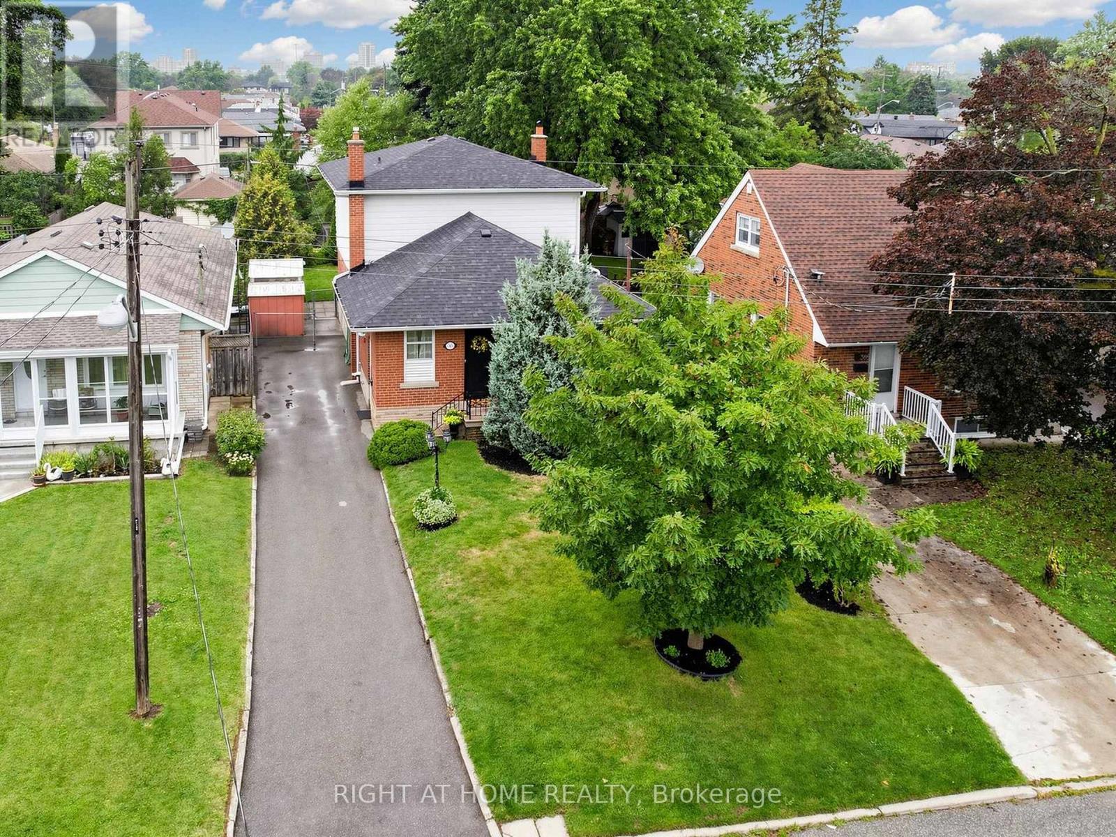 36 JOANNA DRIVE E - 39
