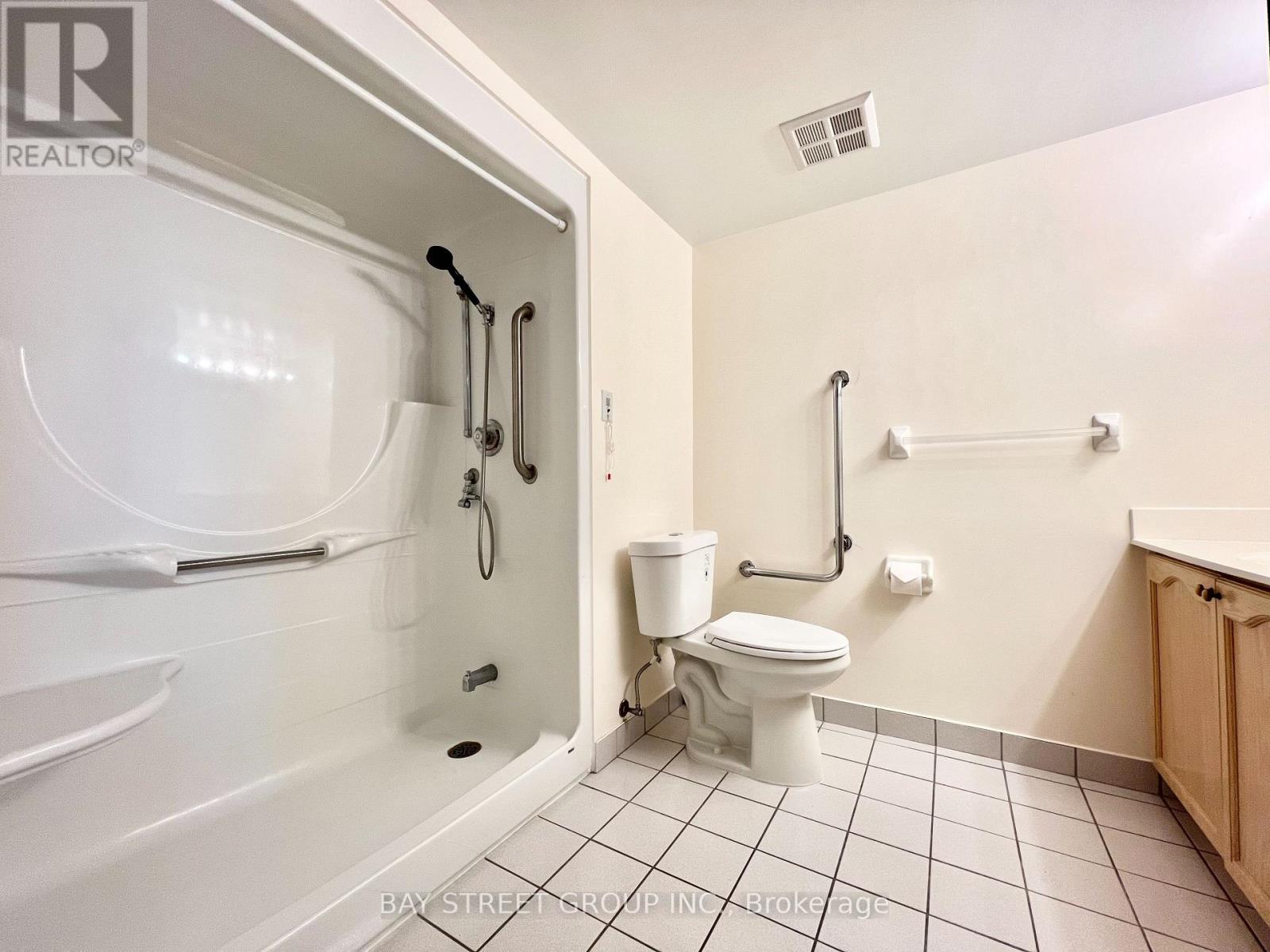 #1102 3088 KENNEDY ROAD - 25