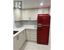 Bsmt - 6 Mid Pines Road, Toronto, ON M1G2L6 Photo 17