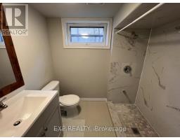 Bsmt - 6 Mid Pines Road, Toronto, ON M1G2L6 Photo 6