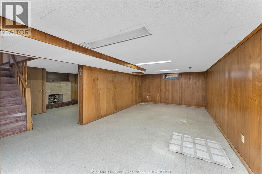 923 GREENDALE DRIVE - 25