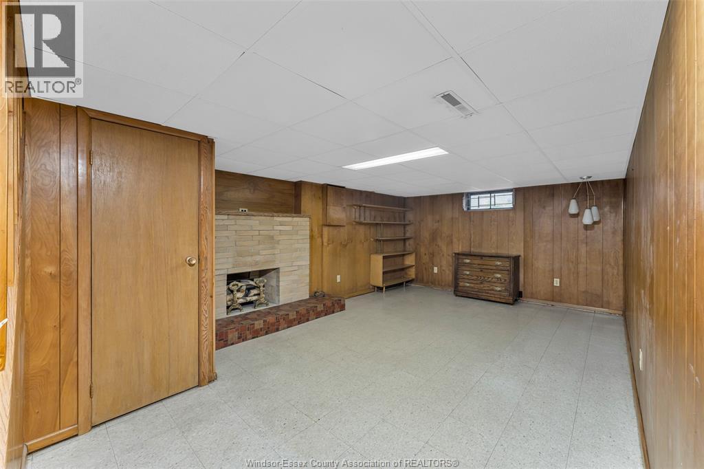 923 GREENDALE DRIVE - 26