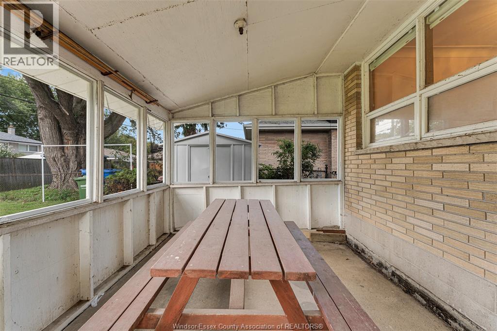 923 GREENDALE DRIVE - 33
