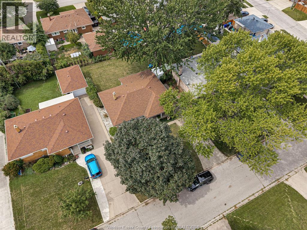 923 GREENDALE DRIVE - 36