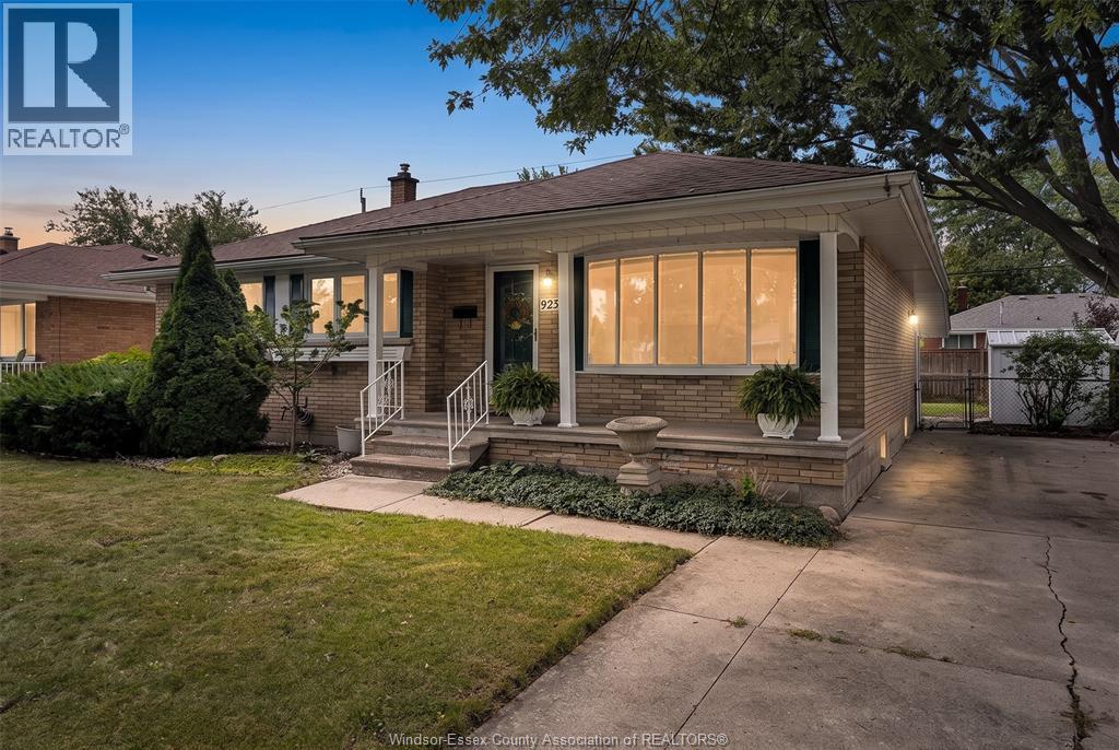 923 GREENDALE DRIVE - 4