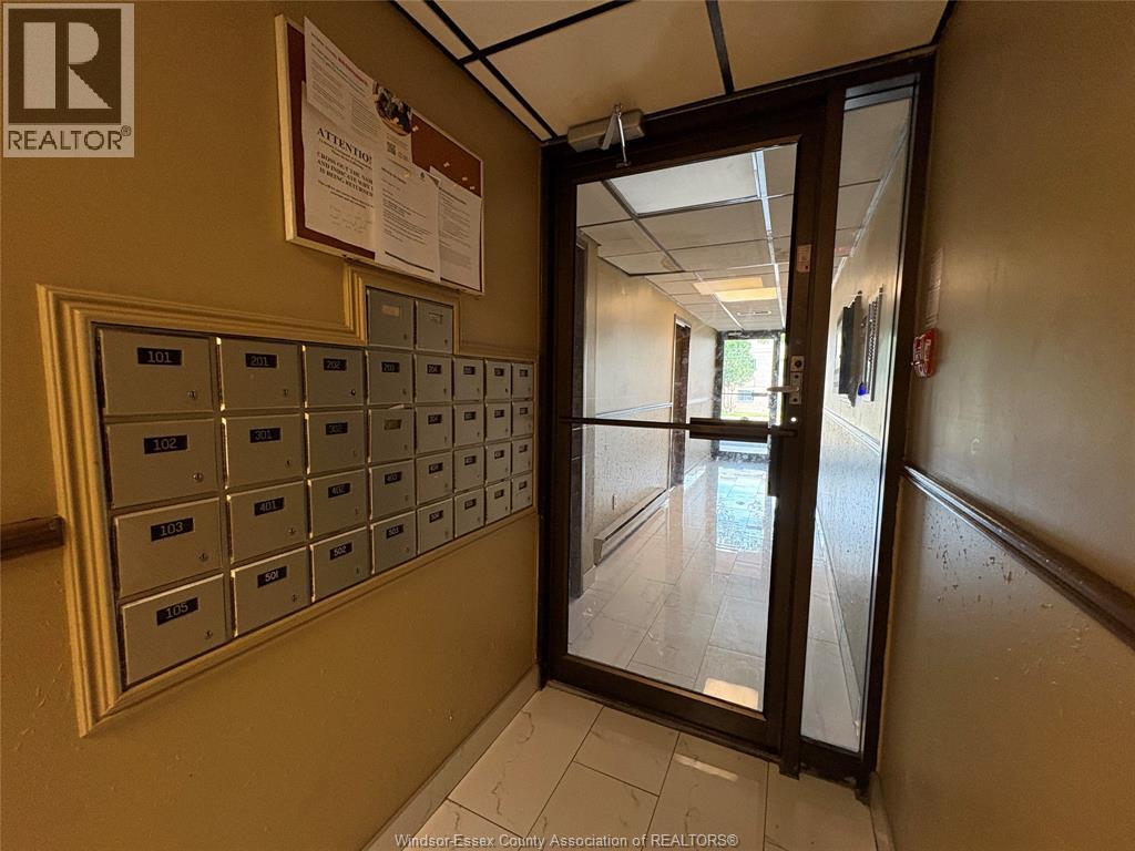 1700 UNIVERSITY Unit# 101, Windsor — photo 3