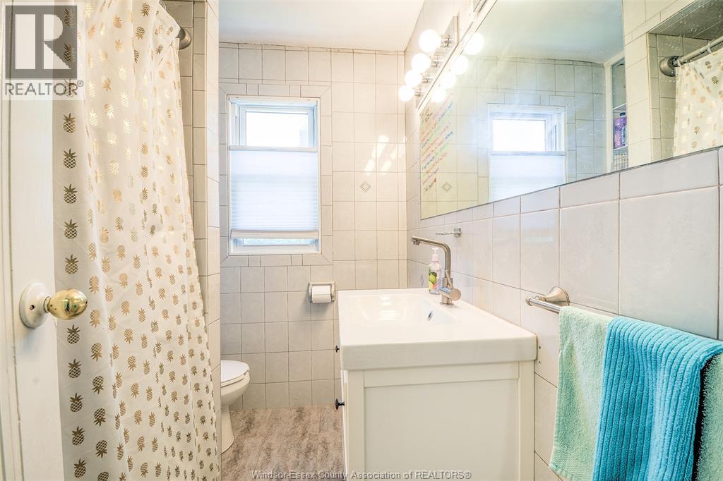 161 SHEPHERD STREET East - 22