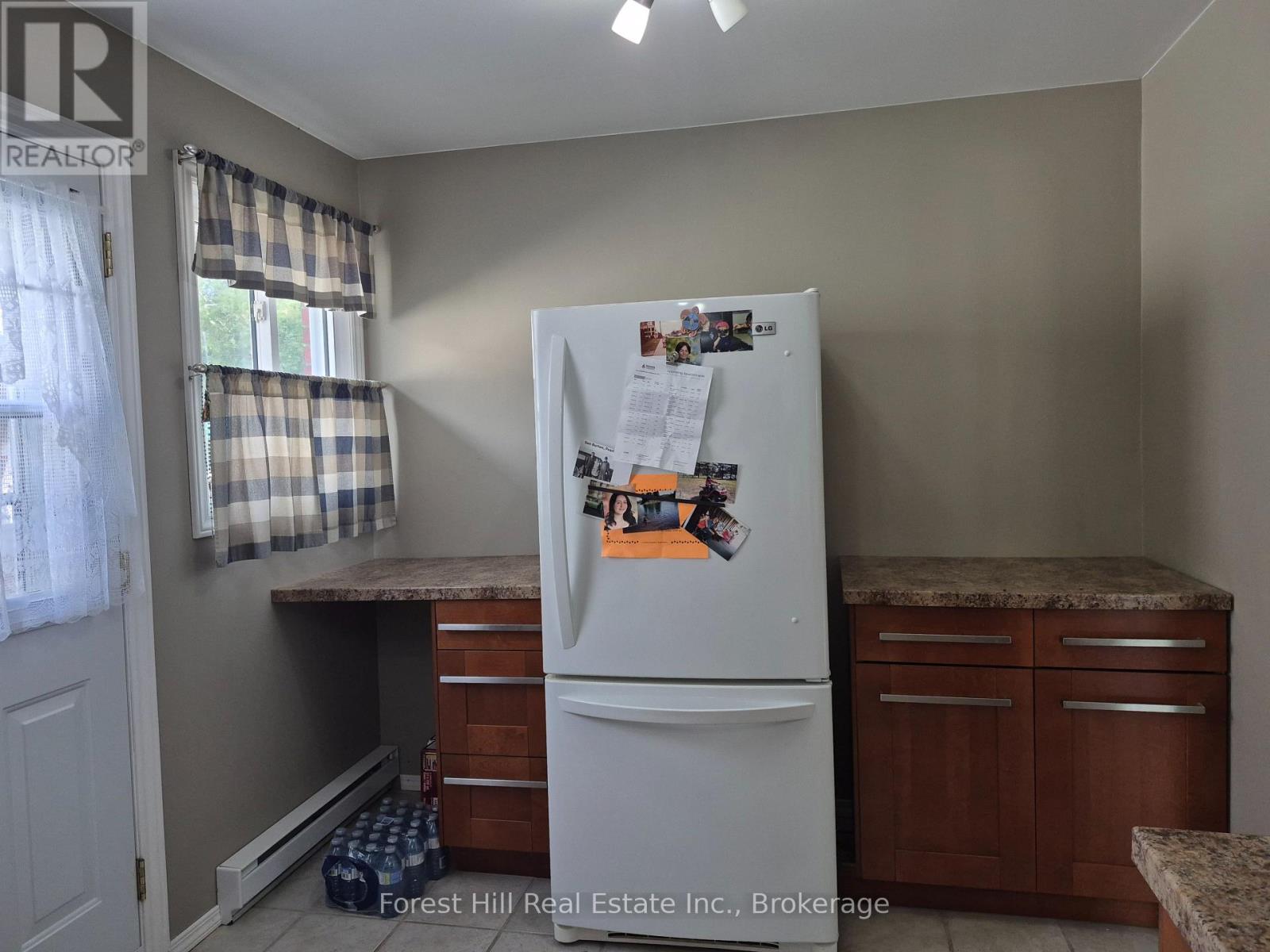 679 SIMCOE AVENUE W - 11