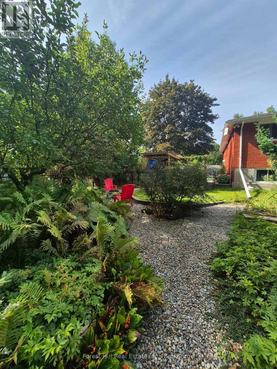 679 SIMCOE AVENUE W - 23