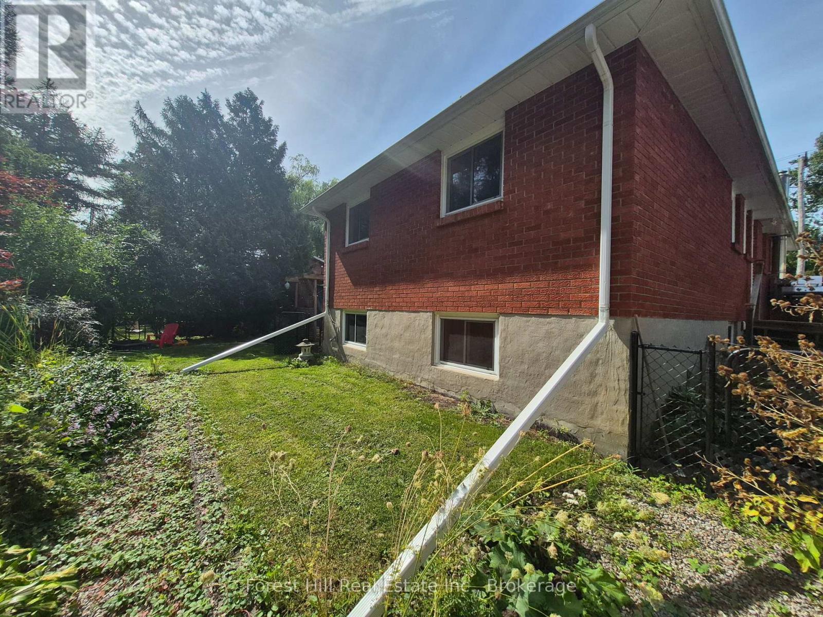 679 SIMCOE AVENUE W - 25