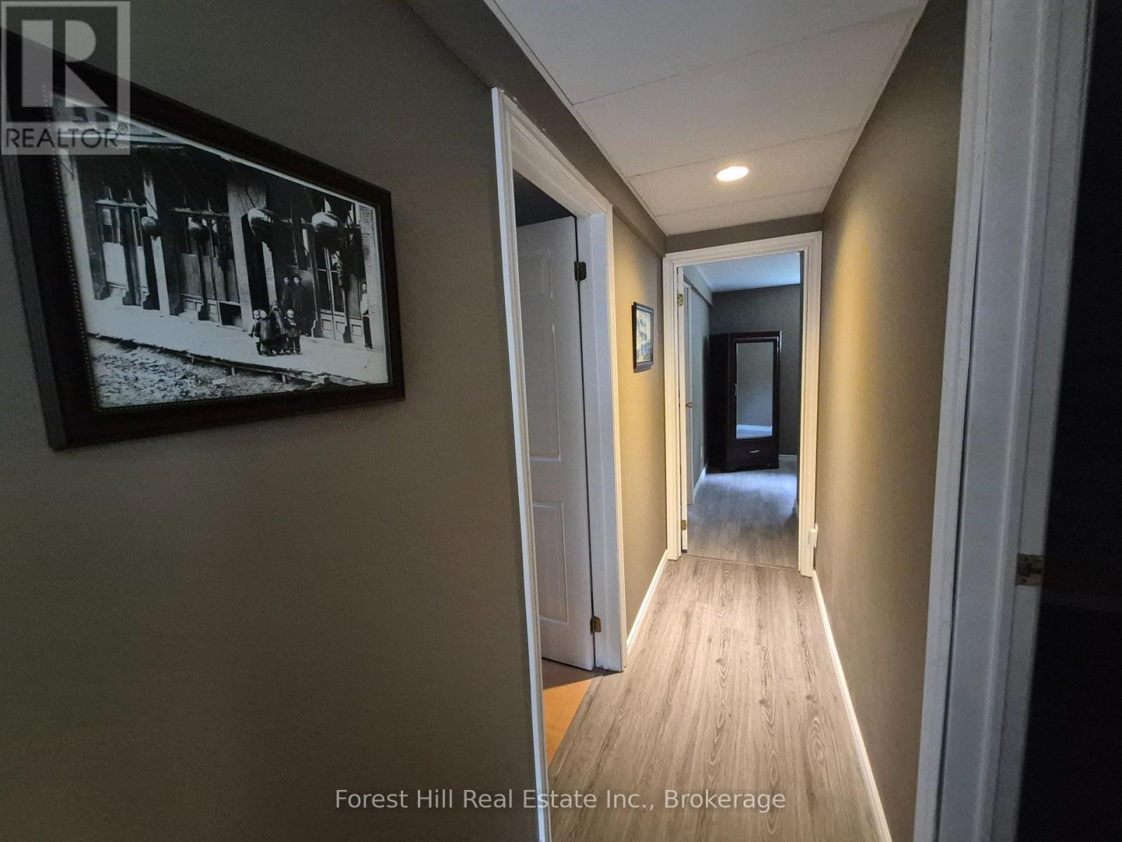 679 SIMCOE AVENUE W - 29
