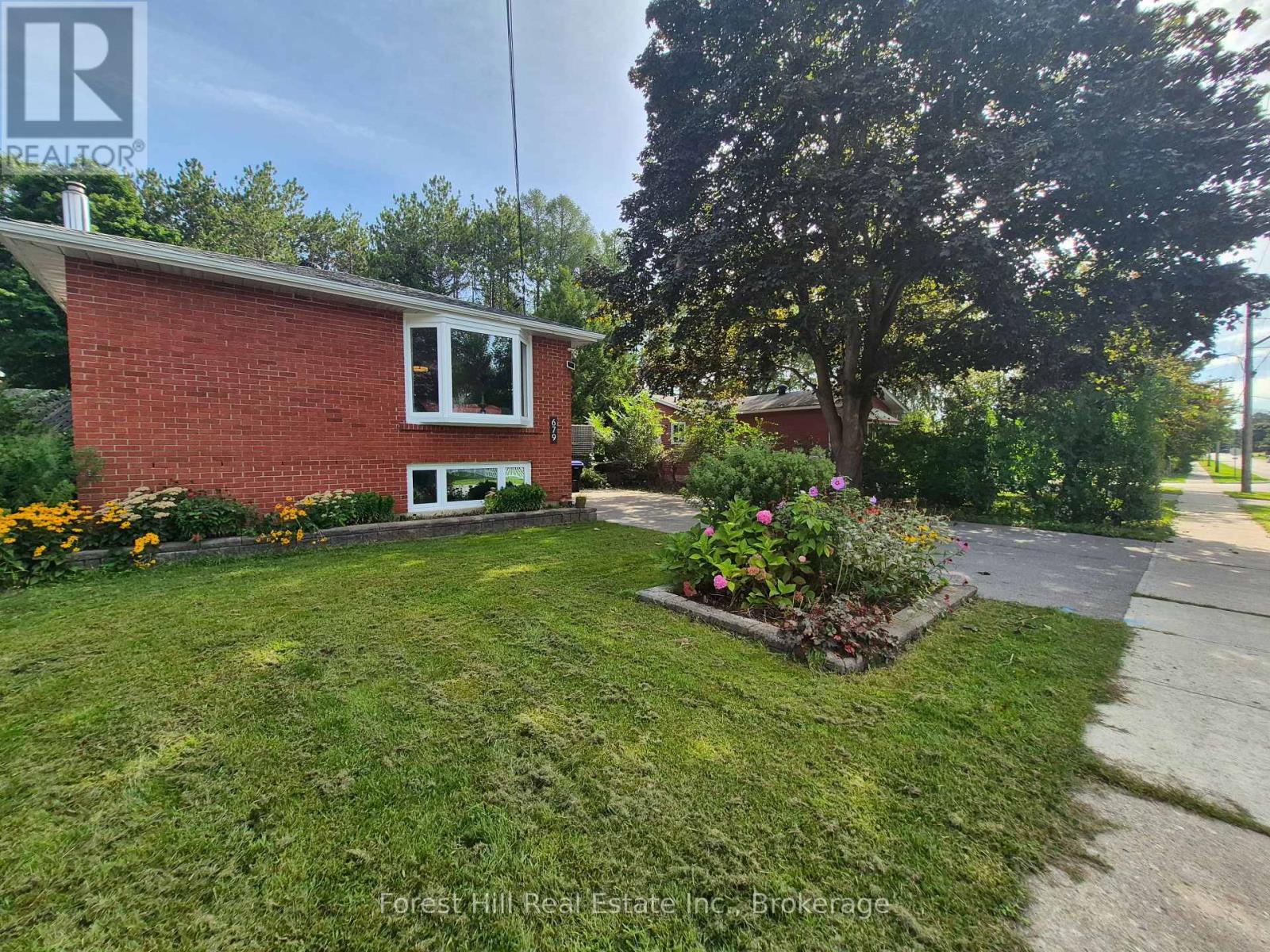 679 SIMCOE AVENUE W - 3