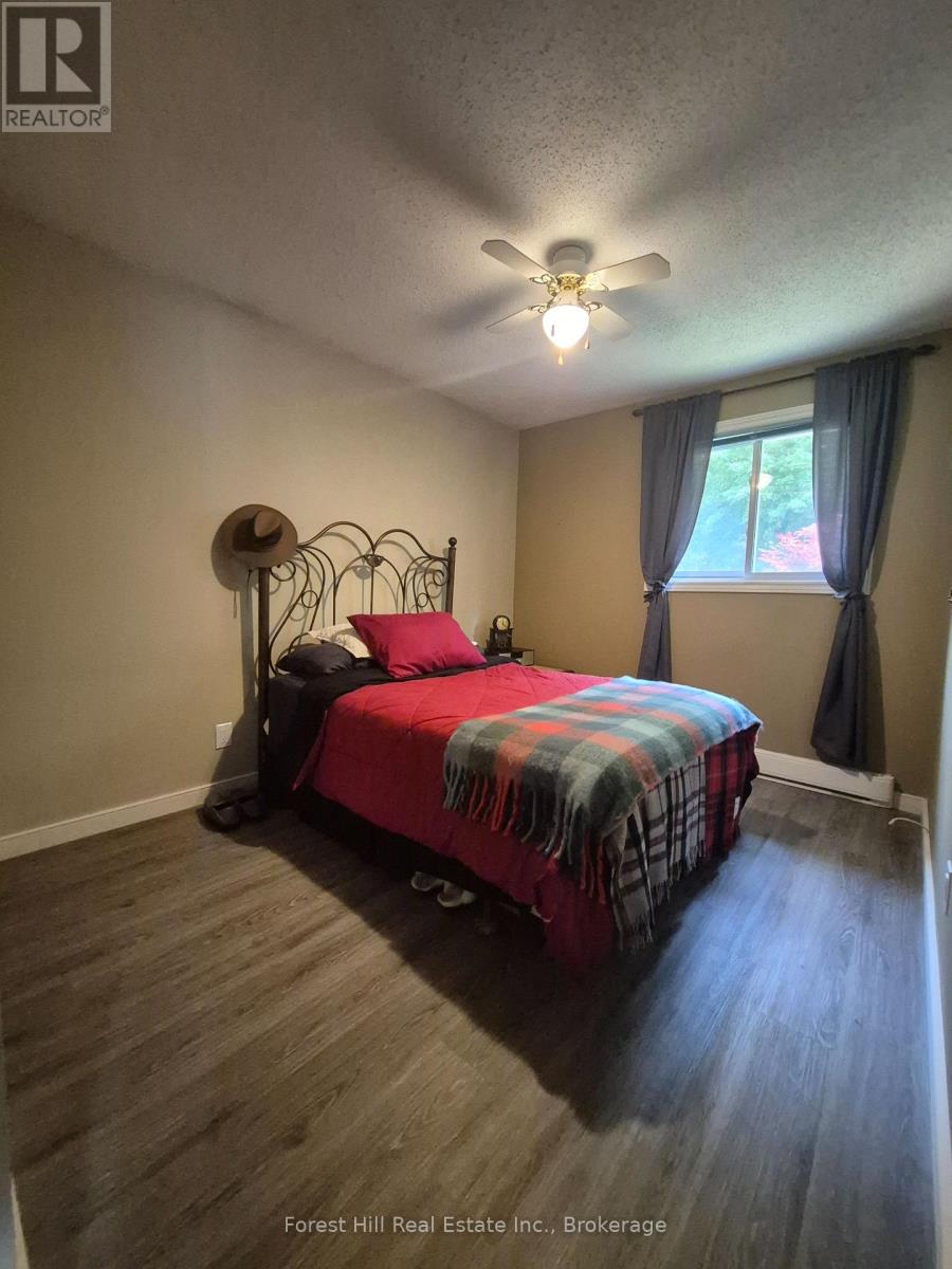 679 SIMCOE AVENUE W - 4
