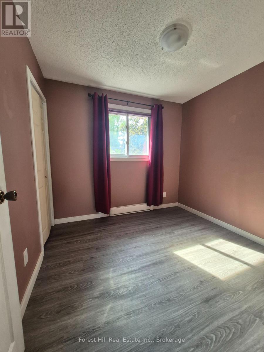 679 SIMCOE AVENUE W - 5