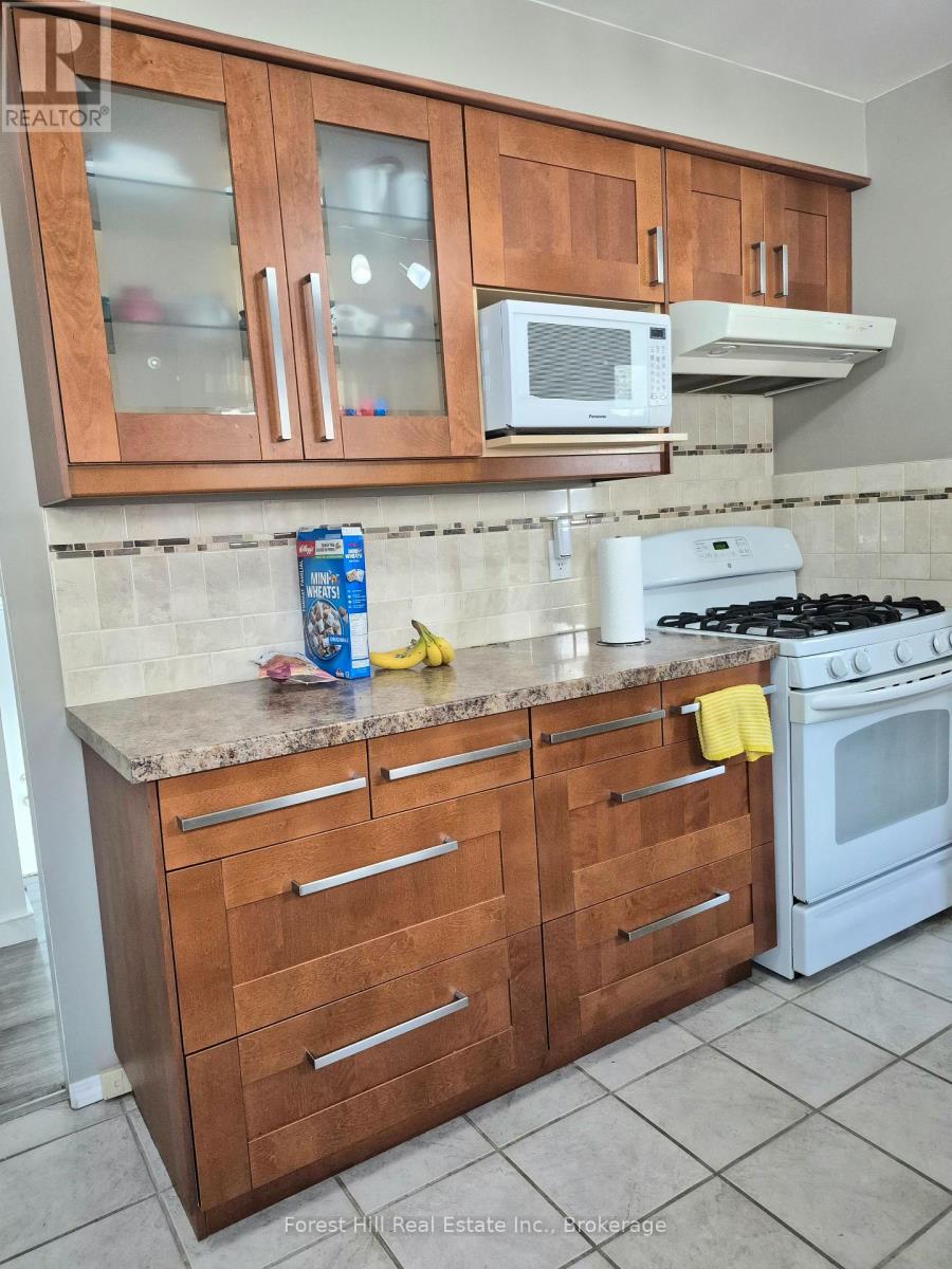 679 SIMCOE AVENUE W - 8