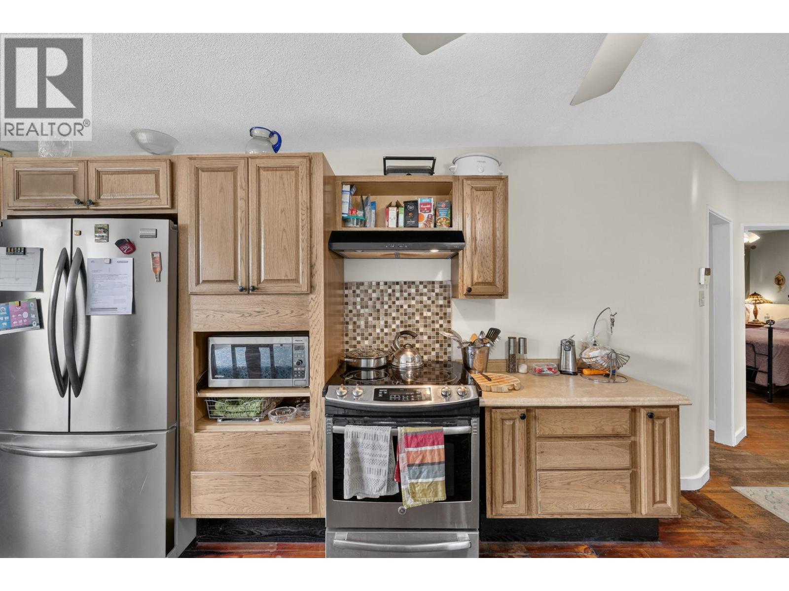  471 Cadder Avenue, Kelowna