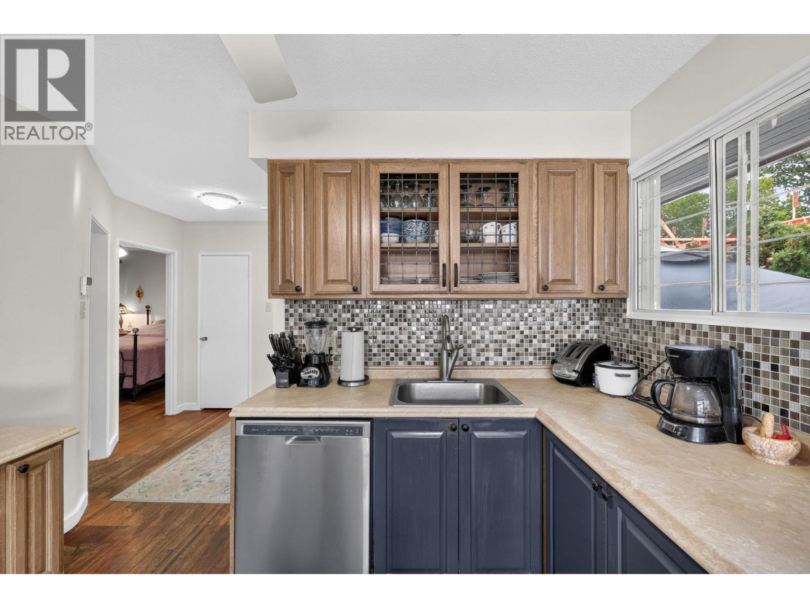  471 Cadder Avenue, Kelowna