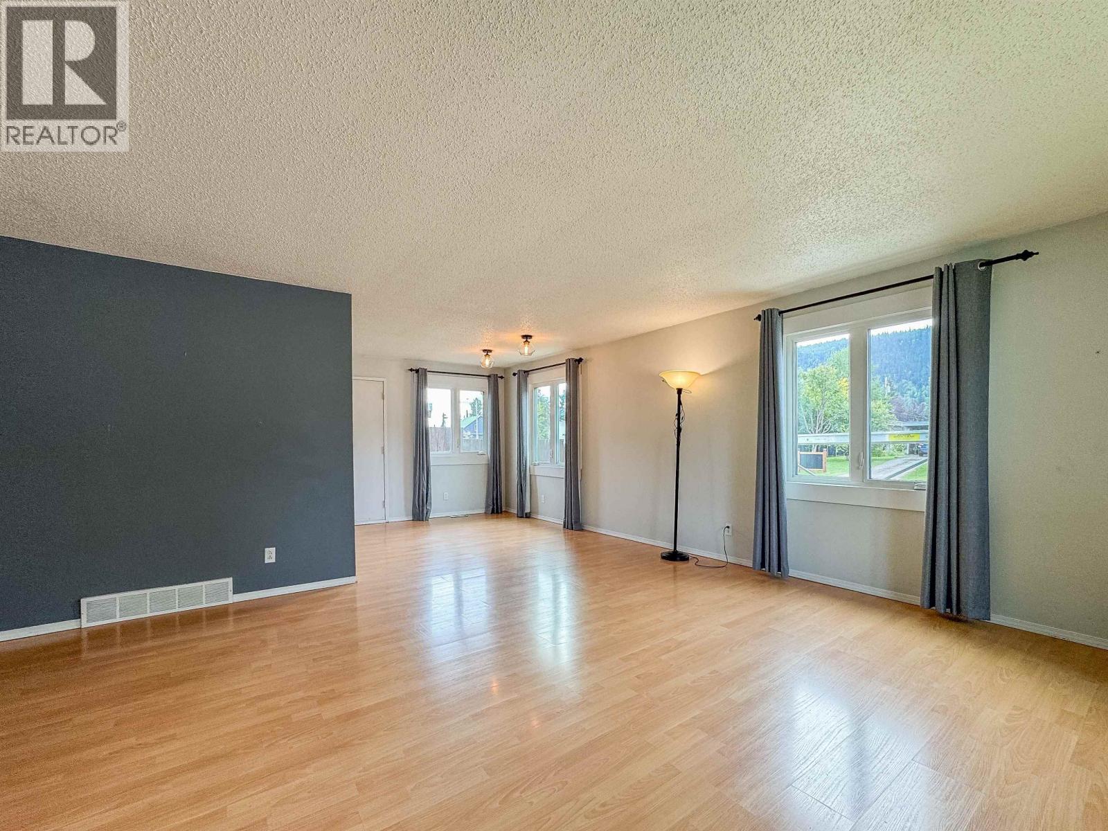 1208 TORONTO Street, Smithers