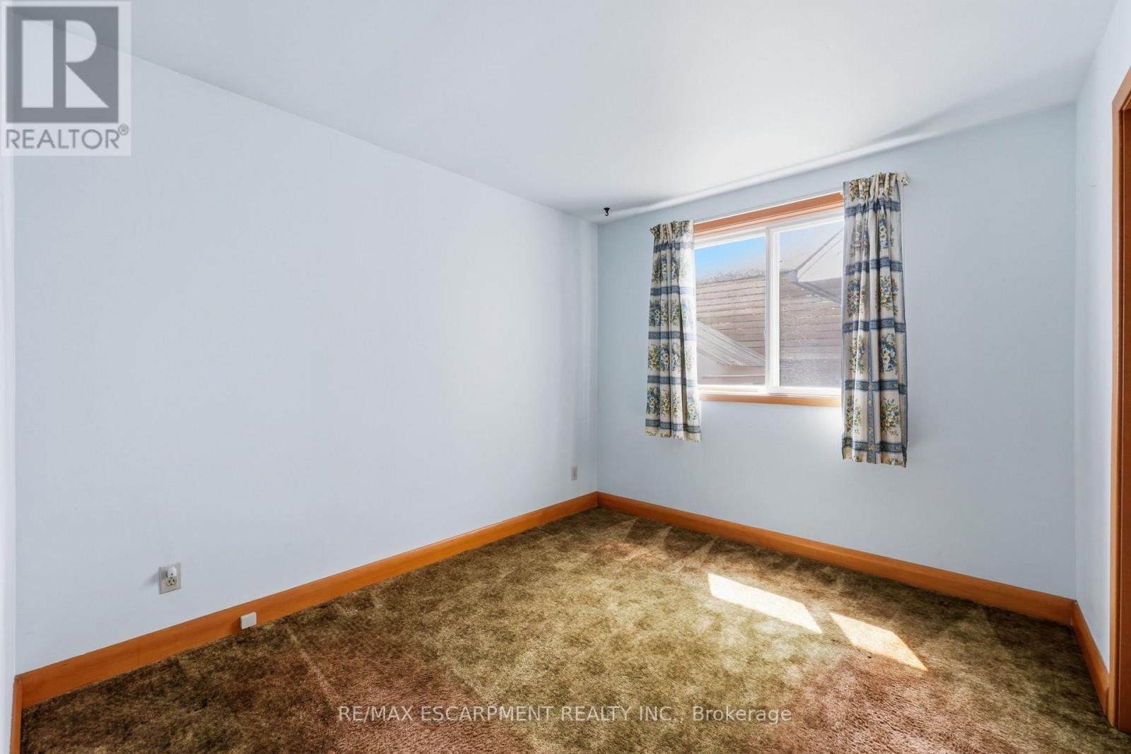 522 ENFIELD ROAD - 16