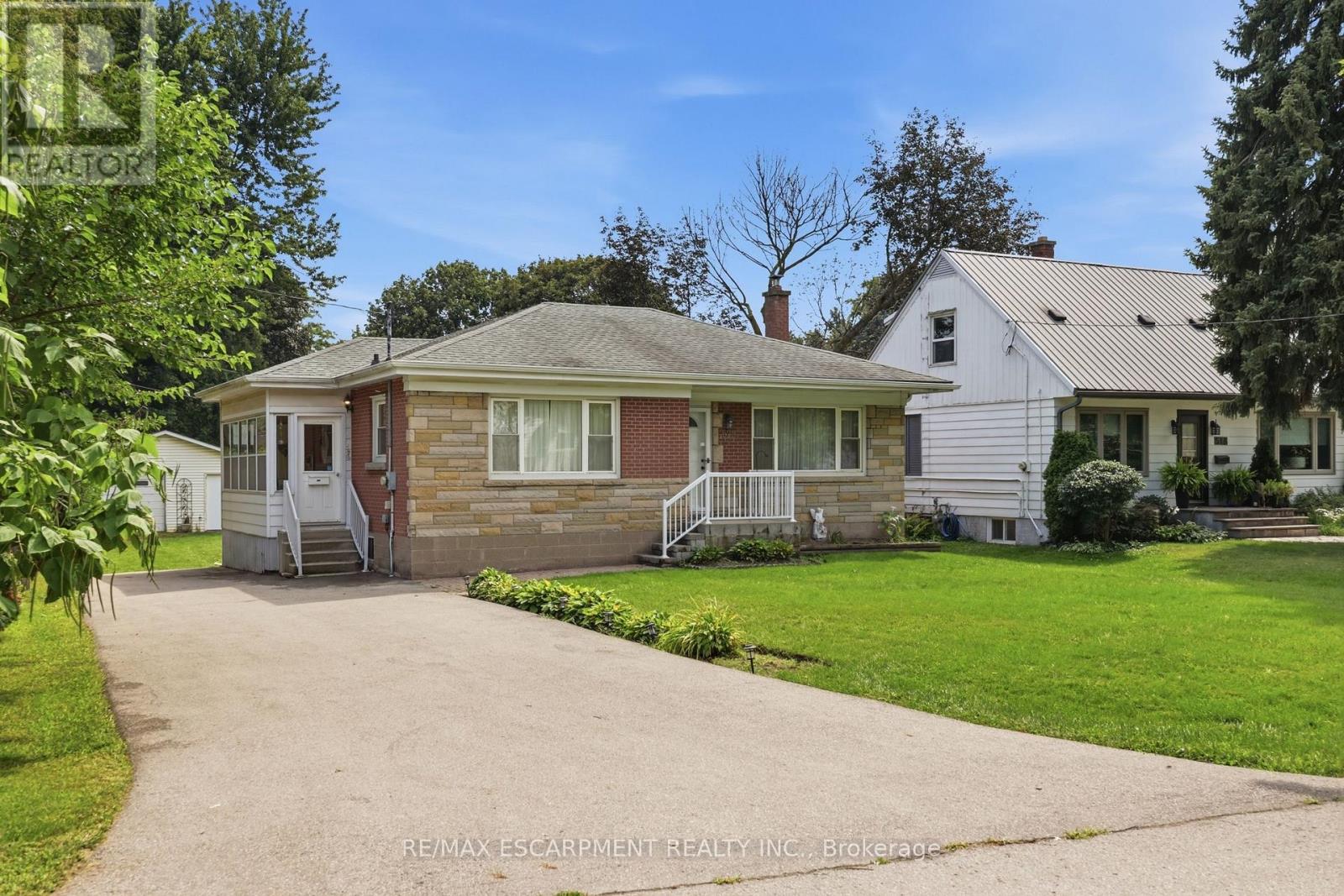 522 ENFIELD ROAD - 3