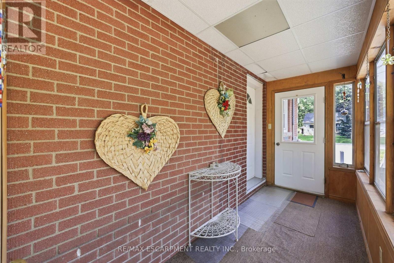 522 ENFIELD ROAD - 6