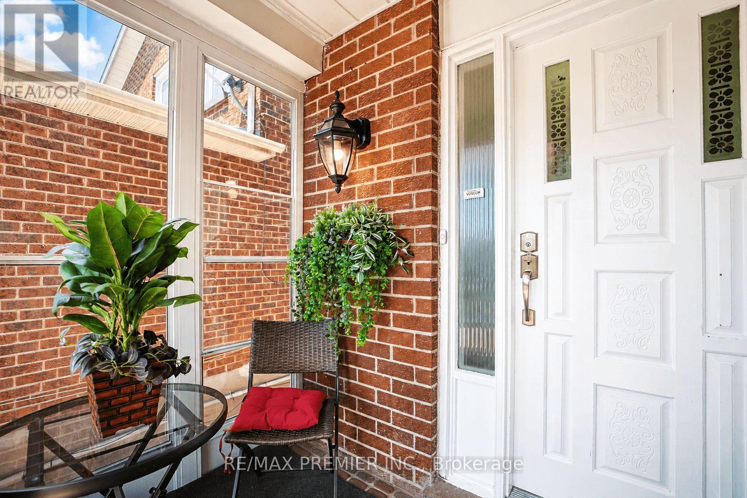 55 DEERPARK CRESCENT - 3