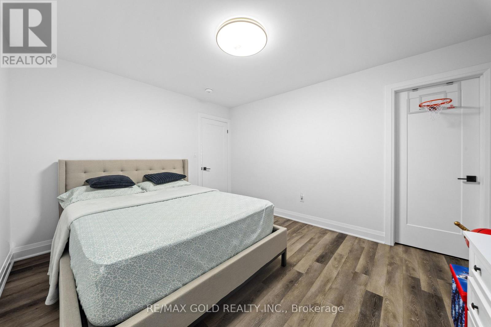 15 SPECKLED ALDER STREET - 17