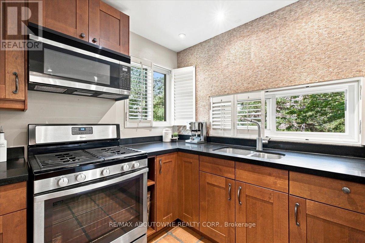 #13 1250 MARLBOROUGH COURT - 15