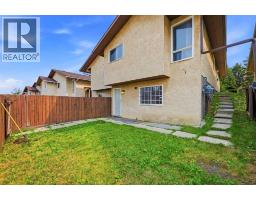 228 Berwick Drive Nw, Calgary, AB T3K1P5 Photo 44
