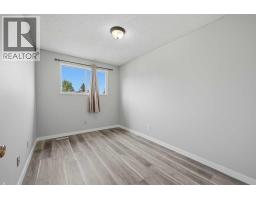 228 Berwick Drive Nw, Calgary, AB T3K1P5 Photo 23