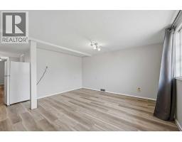 228 Berwick Drive Nw, Calgary, AB T3K1P5 Photo 28